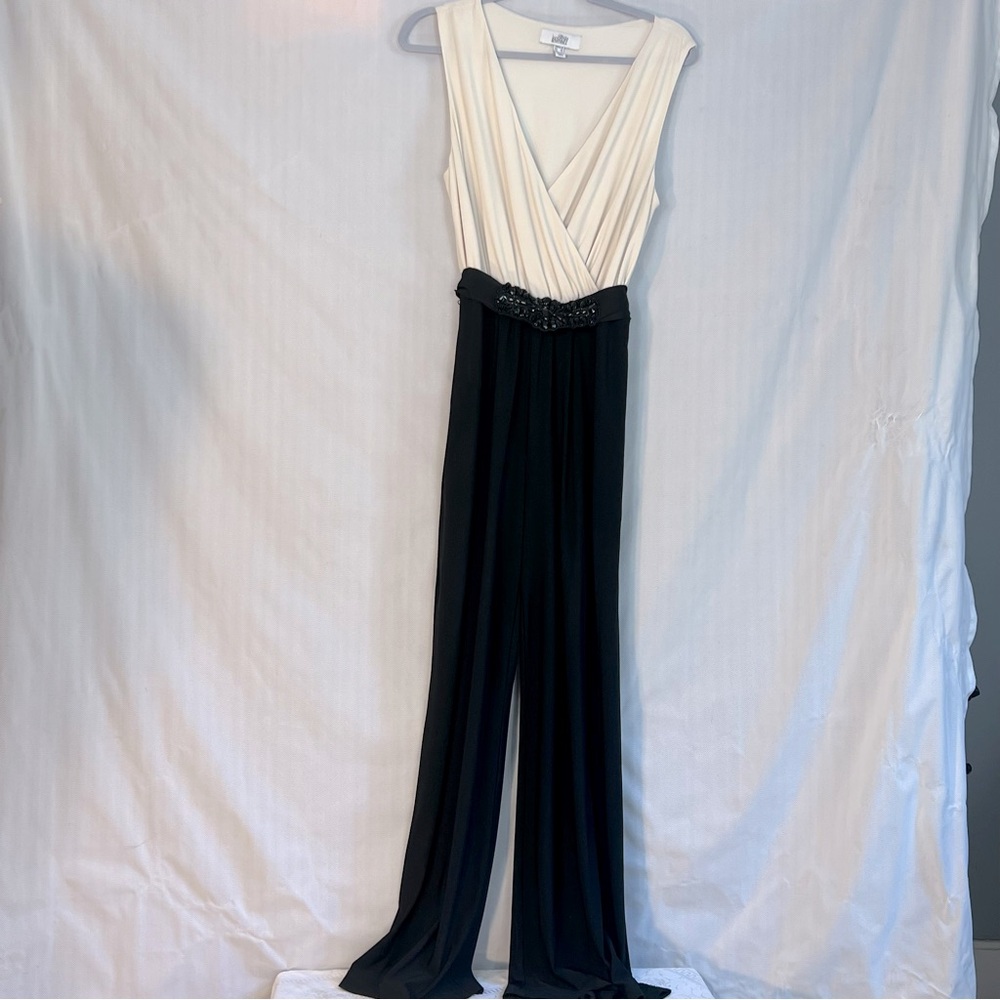 Belle Badgley Mischka Jumpsuit Ivory Blk Jersey Embellished Belt Sleeveless 10👍